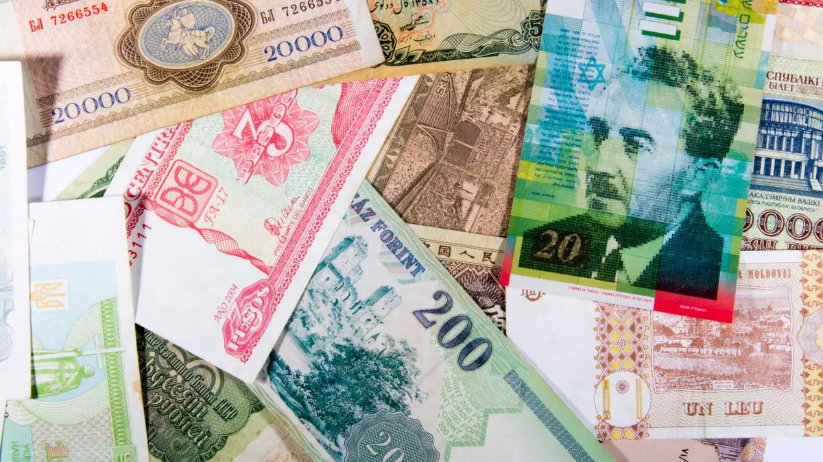 Banknotes from many different countries
